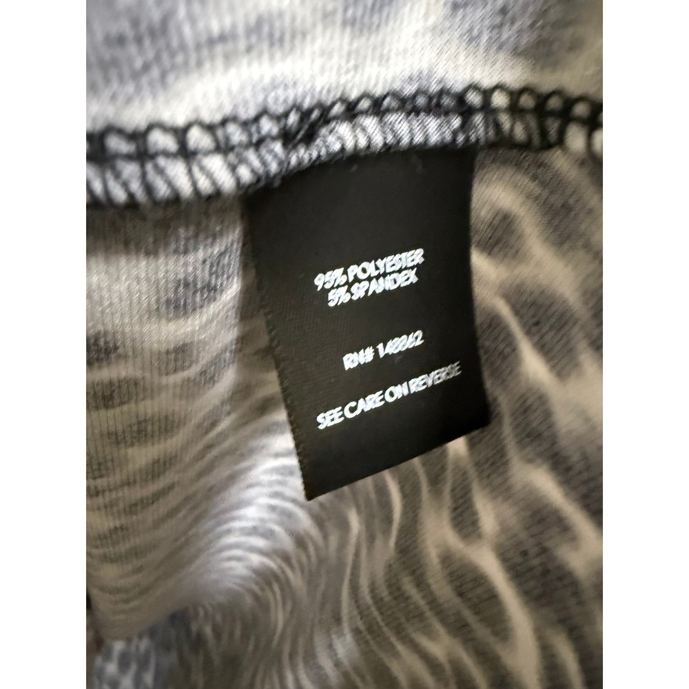 Torrid Studio Knit Leopard Print V-Neck Puff Sleeve Top Womens Size 5 5X 28 - Picture 9 of 12